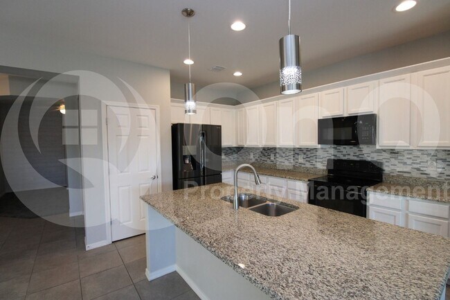 Foto del edificio - 41582 N Willow Ct