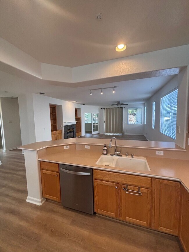 Foto del edificio - Large Single Level 2 Bedroom 2 Bathroom with Office in Cloverdale's Del Webb Community with A/C &...