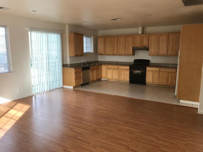 Foto del edificio - 2233 84th Ave