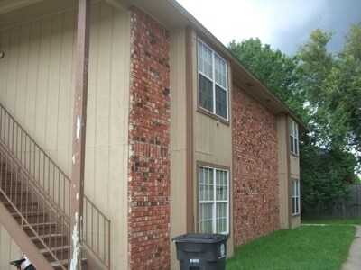 Foto del edificio - 8259 Skysail Ave