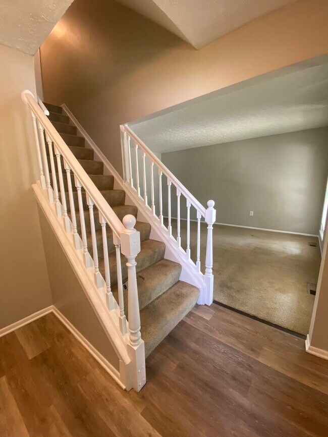 Foto del edificio - 197 Rockcreek Dr