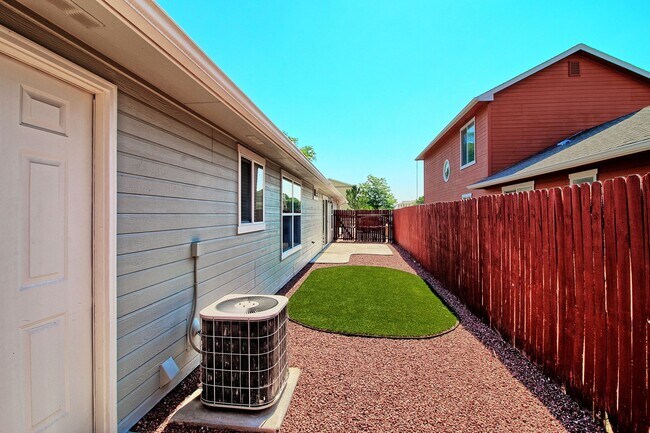 Foto del edificio - Lovely 3 bedroom, 2 bath home for rent in ...