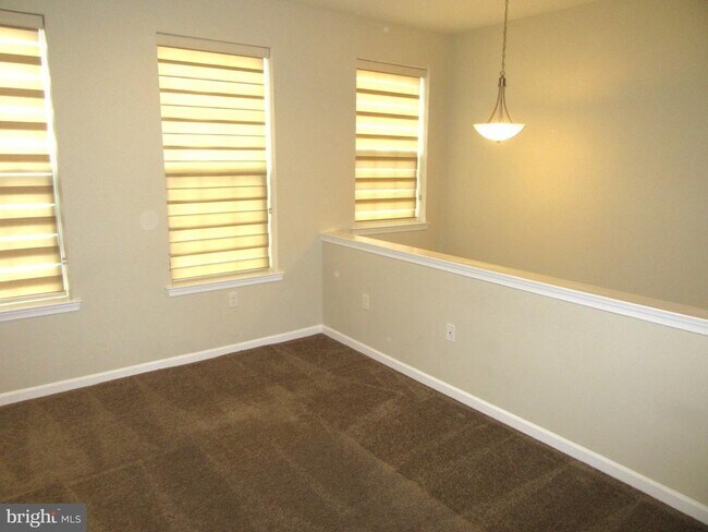 Building Photo - 123 Jenny Dr