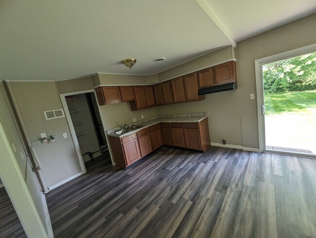 Building Photo - 1403 Bernice Ave 2BR/1BA (Middletown)