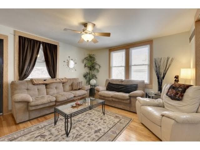 Primary Photo - 1815 Clinton Avenue 2