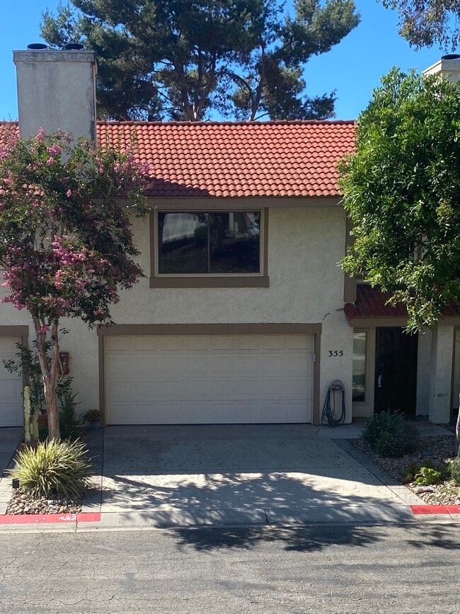 Building Photo - 355 Windy Ln