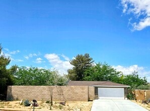 Building Photo - 4796 Camarilla Ave