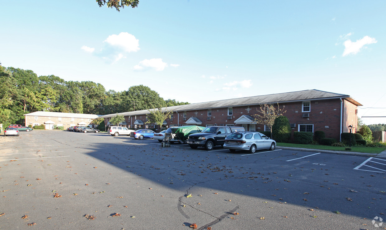 Primary Photo - Lamplighter Apartments