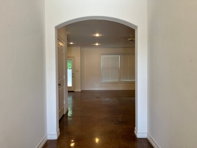 Building Photo - 2976 Elkton Trail