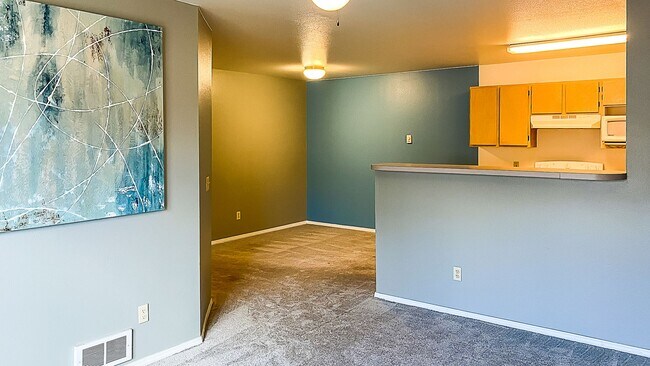 Foto del edificio - 3bed/2bath ground floor condo close to U of I, Shopping, Public Transportation