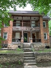 Building Photo - 1112 W 41st Terrace