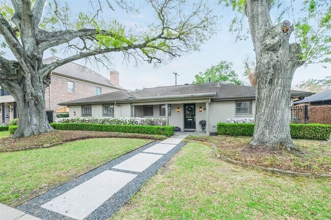 Foto del edificio - 4019 Chatham Ln