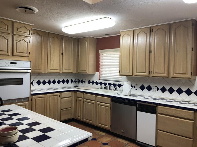 Foto del edificio - 2401 Mesquite St