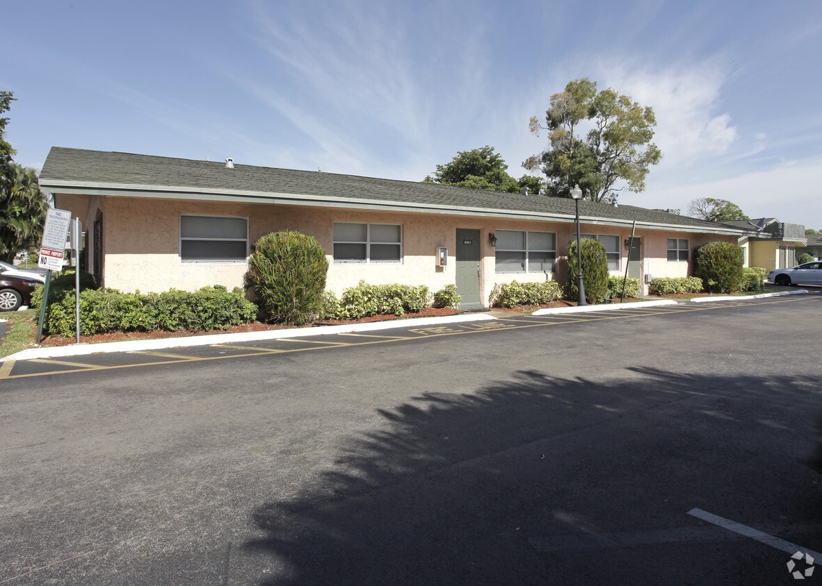 Primary Photo - Waterford Villas - 6890- 6857 SW 5th St Margate, FL 33068