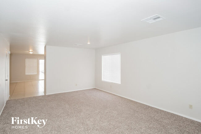 Building Photo - 705 Moonlight Mesa Dr