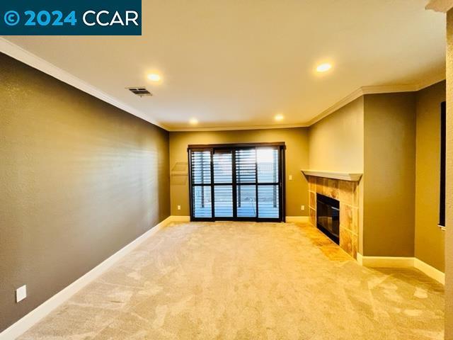 Foto del edificio - 389 Eastridge Dr
