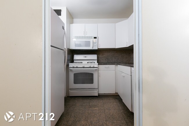 Building Photo - 305 East 86th St