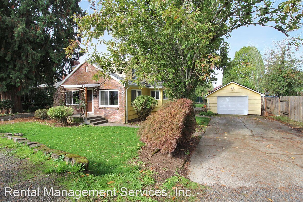 Primary Photo - 3 br, 2.5 bath House - 4021 SE Drake St