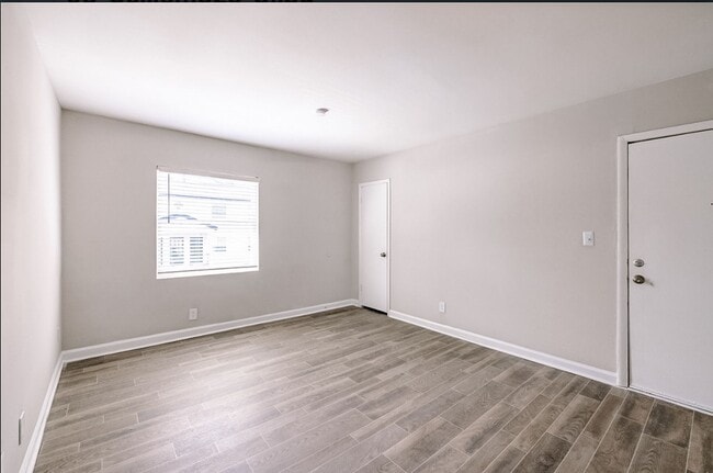 Interior Photo - Live Connected. Live Collier.