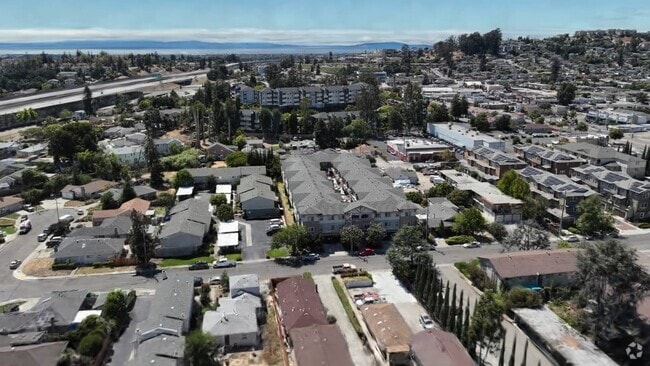  - Magnolia Grove Condominiums