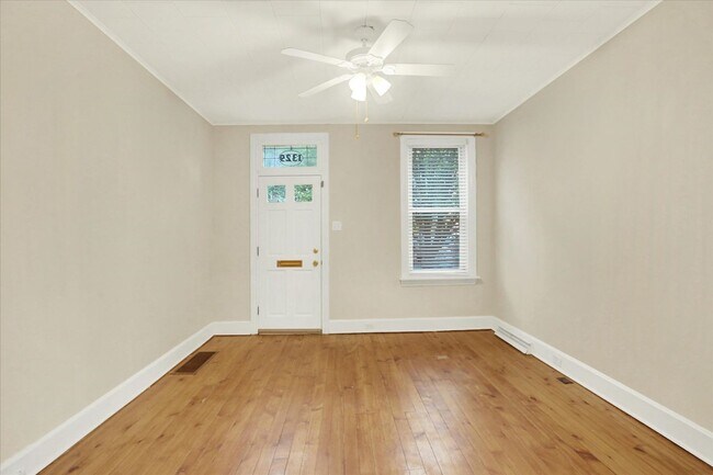 Building Photo - 1329 Green St
