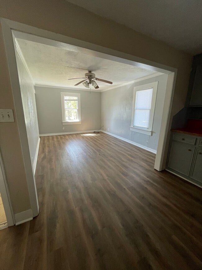 Building Photo - Apartment for rent!