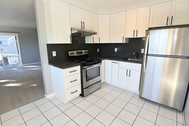 Building Photo - 3993 Starview Dr