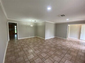 Building Photo - 4402 Cheena Dr