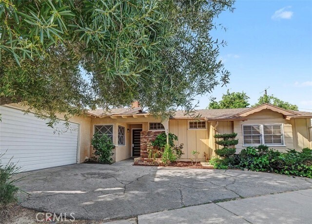 Building Photo - 4413 Canoga Dr