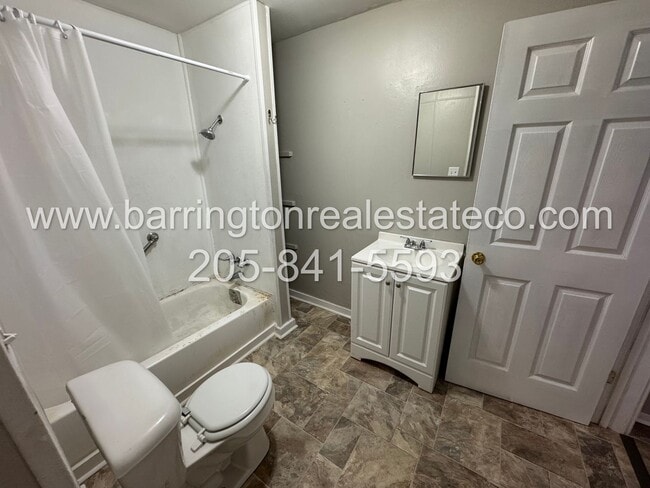 Building Photo - 1701 Hatchet Ave