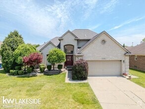 Building Photo - 51460 Blue Spruce Dr