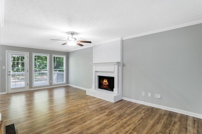 Foto del edificio - 130 Cedar Creek Ct