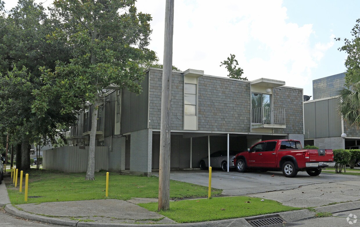 Building Photo - 1031 Carrollton Ave
