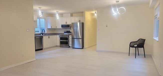 Photo du bâtiment - 2338 Chesterfield Av