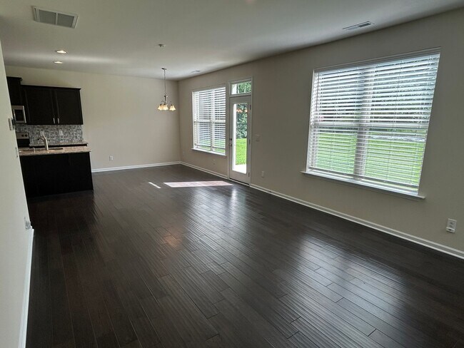 Foto del edificio - 3 Bed | 2.5 Bath House in Clayton