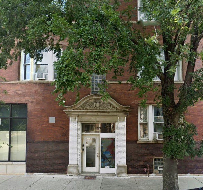 Primary Photo - 1327 N Homan Ave.