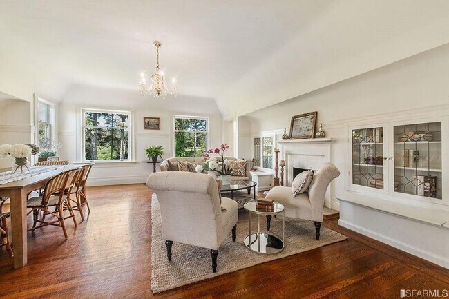 Living/Dining - 948 Lake St