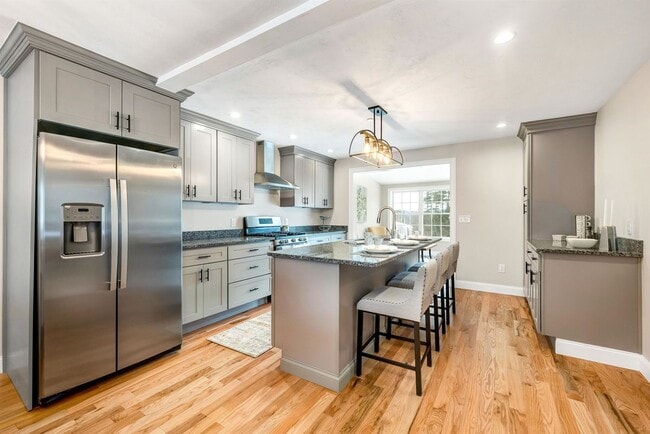 Building Photo - 98 Brook