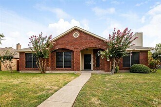 Building Photo - 7401 Aberdeen Dr
