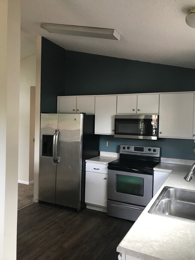 Foto del edificio - 5055 Victory Road