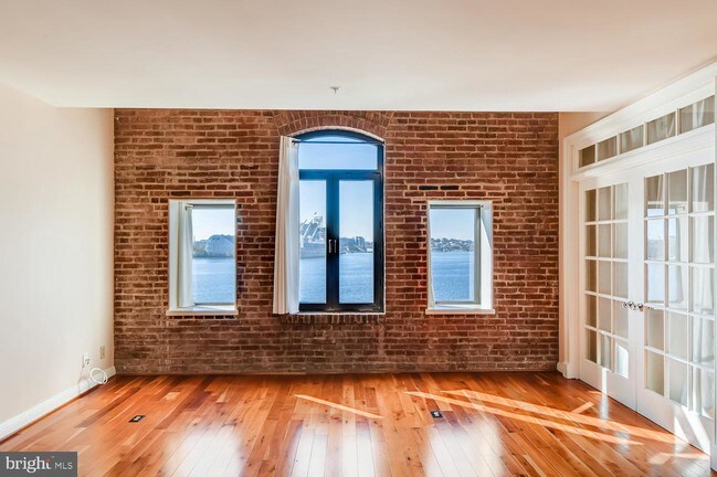 Building Photo - 1000 Fell St