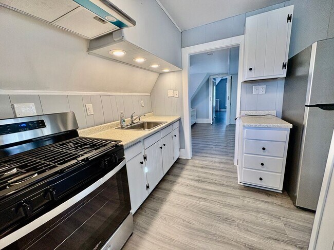 Foto del edificio - 735 Morgan Ave