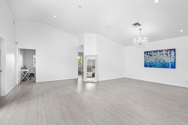 Foto del edificio - 790 Clearbrook Park Cir
