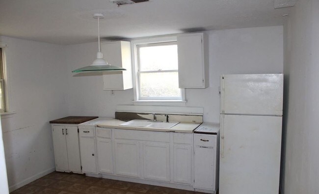 Building Photo - 1403 Monroe St
