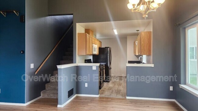 Foto del edificio - 1028 E 8th Ave