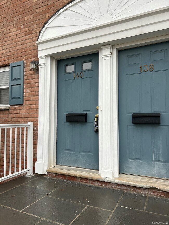 Foto del edificio - 140 Meyer Oval