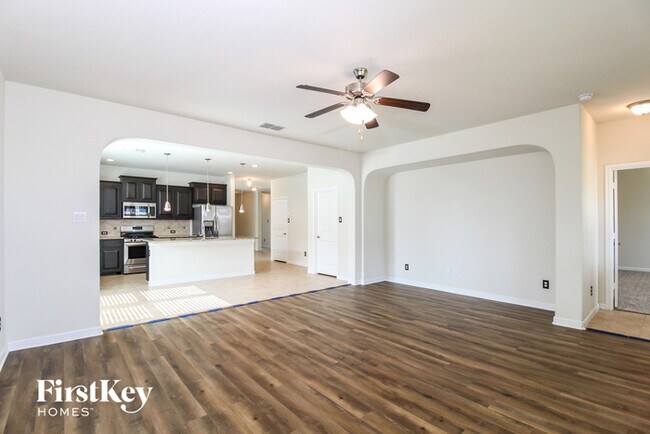 Building Photo - 1008 Spanish Needle Trail