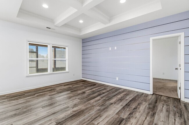 Foto del edificio - Experience Luxury Living in Reedy Fork