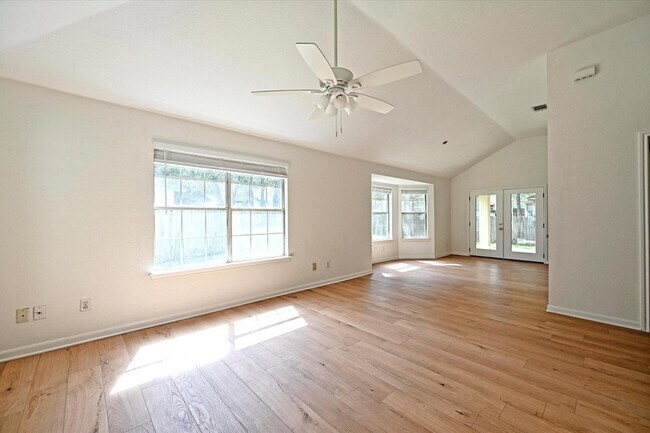 Foto del edificio - 108 N Mockingbird Cir