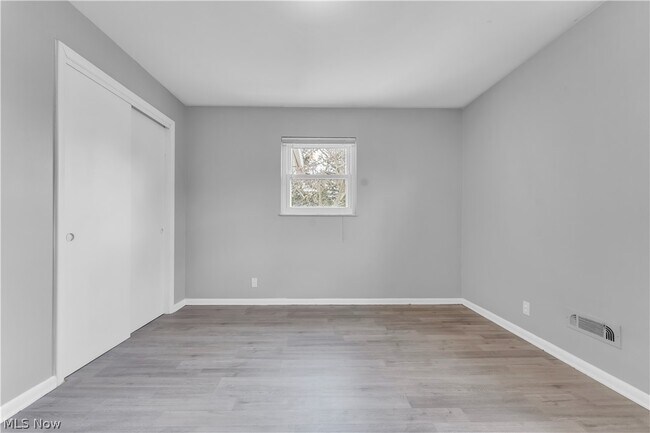 Foto del edificio - 2915 Snow Rd